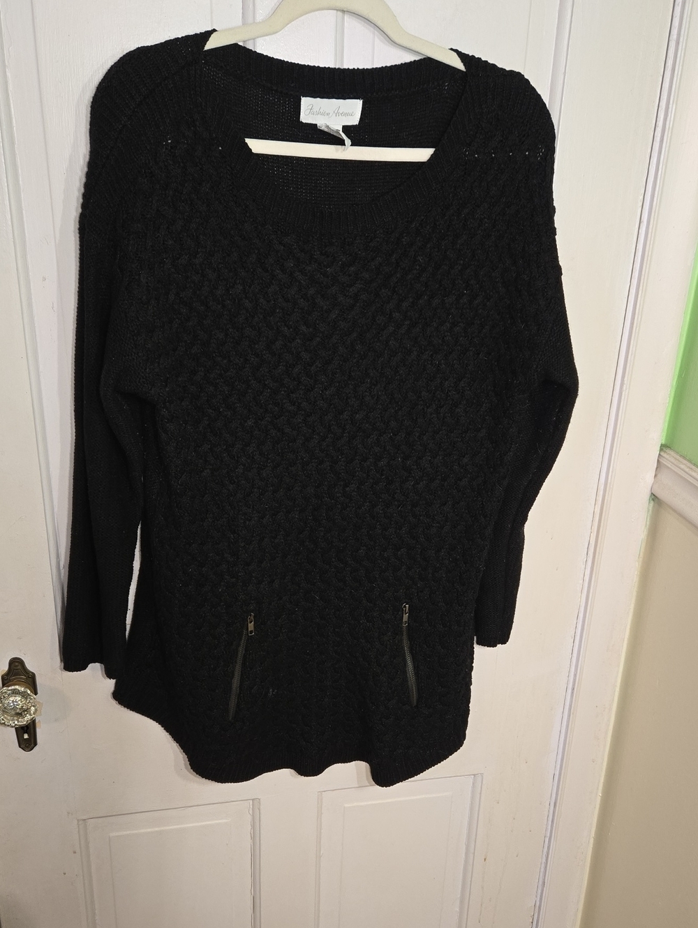 Black Textured Knit Crewneck Sweater with Zip Pockets - Women Size 1X